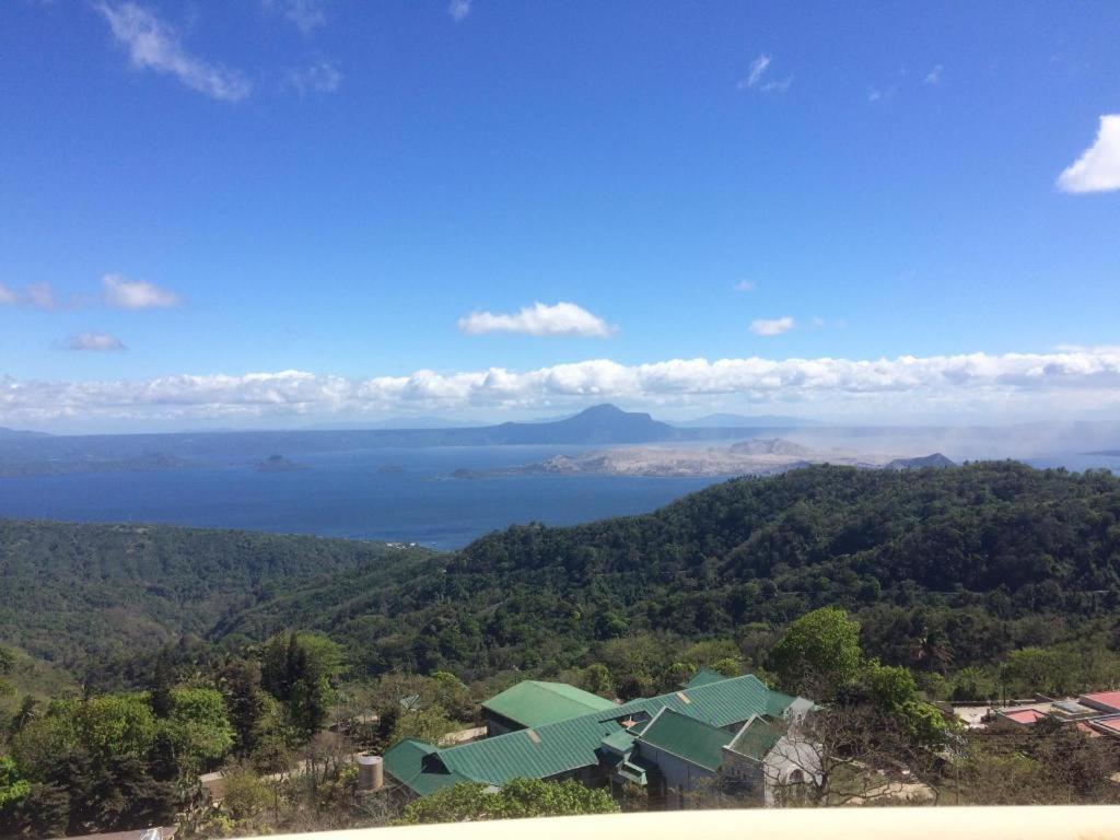 Cityland Tagaytay Taal Lake View City View Free Pool Parking Studios With Balcony Are City View Tagaytay City Εξωτερικό φωτογραφία